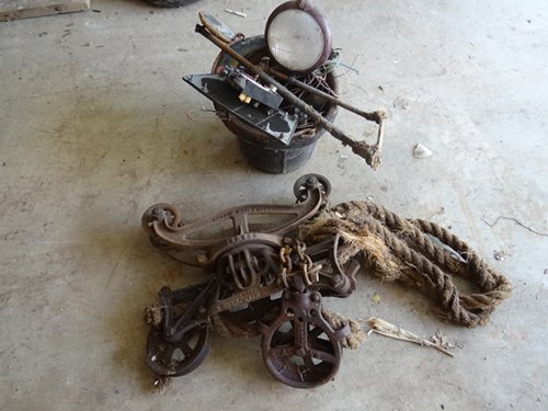 Property photo 112 - Personal Property Auction, Tractors, Dozer, Implements, Lawn & Garden, Tools, Antiques, Furniture & Household